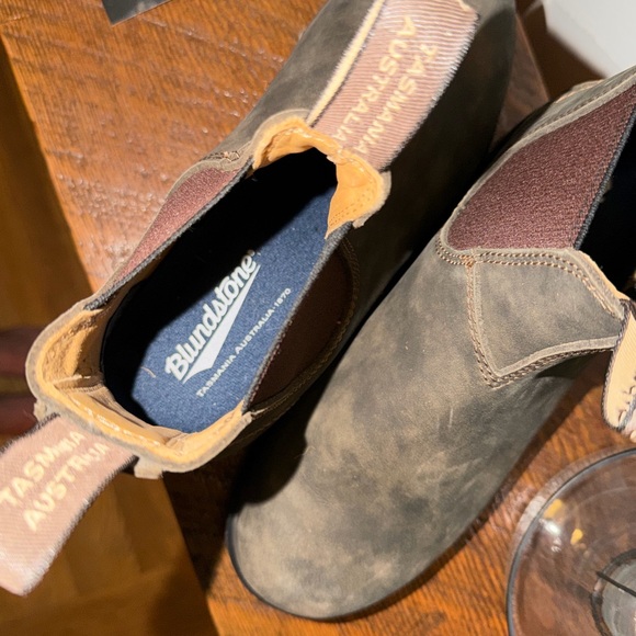 Brown Bluestone - Picture 3 of 5